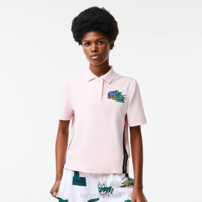Lacoste mulheres polo com distintivo de quadrinhos de ajuste regular luz rosa P2PX2494 roupas